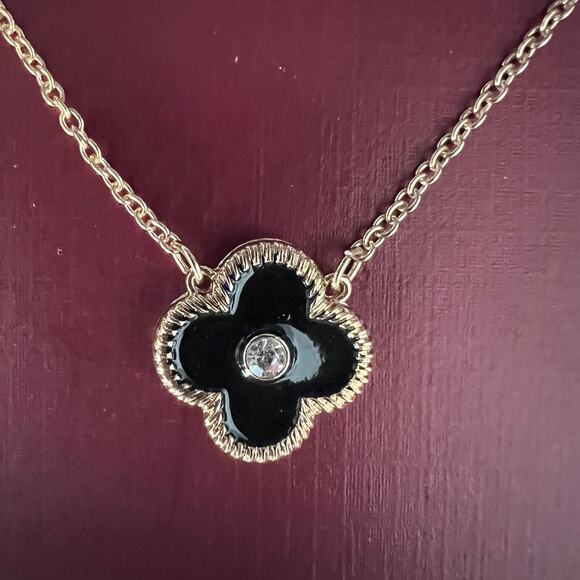 Tahari Gold Tone Black Clover Necklace Stud Earrings Set 18in + Extender New - Picture 3 of 6